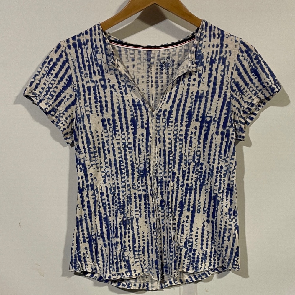Pilcro Blue and White Short Sleeve Button-Down Shirt